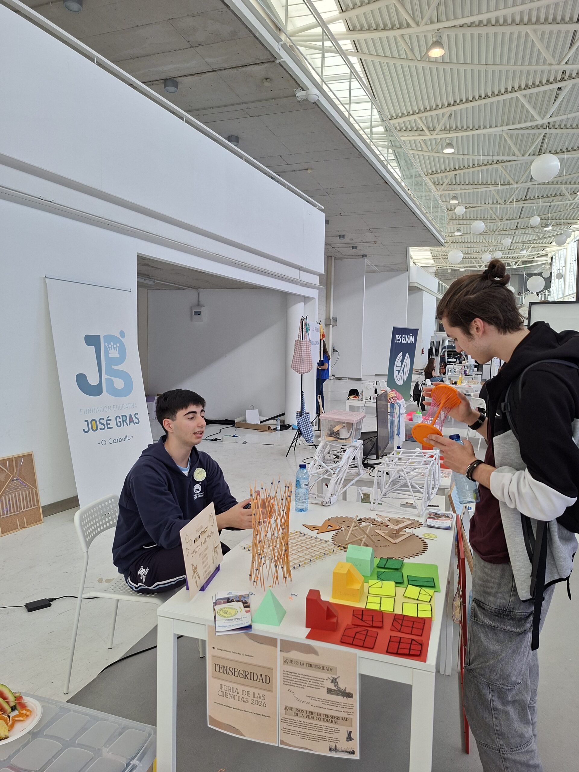 IIFeria_Educacion_Coruna_exposicion_alumnos
